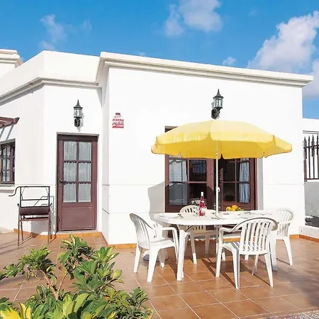 Playa Honda Sleeps 6 Wifi Villa *